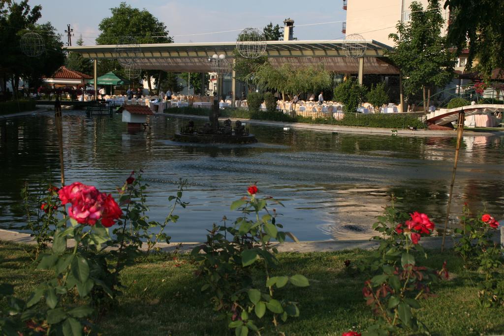 Hotel Bellevue Skopje Esterno foto